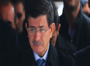 Davutoğlu gözyaşlarını tutamadı
