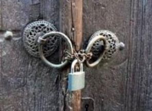 Grev şiddetle sonuçlandı