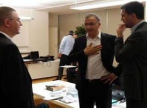 Operasyon nöbetine Hakan Şükür de katıldı