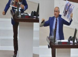 Meclis'te yırtık ayakkabılı protesto