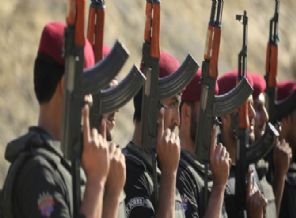 Pakistanlı polis komandolar