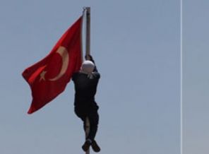 Bayrak indirme olayında yeni gelişme!