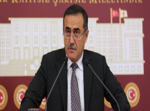 İhsan Özkes'ten Türkçe ezan açıklaması