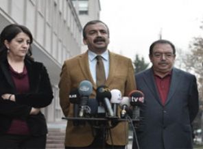 Çözüm için 'kontrollü iletişim'