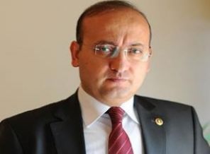 Hükümet seçimlerden önce...