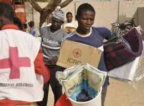 Nijerya'da yüzbinlerce insan kaçıyor