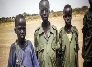 Orta Afrika Cumhuriyeti'nde 10 bin 'çocuk asker' var