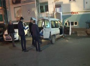 Otomobile kurşun yağdırdılar