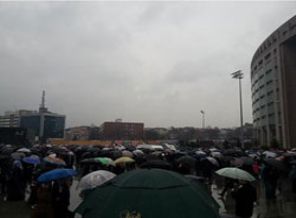 Cemaat yanlıları ve polis arasında gerginlik