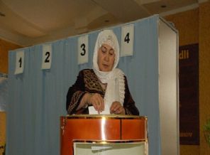 Özbekistan'da oy kullanma işlemi başladı