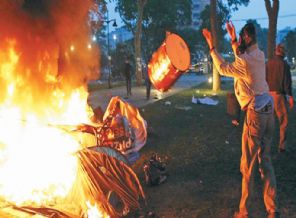 Gezi'de çadır yakma emri kimden?