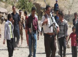 Yemen'de 'açık hava' derslikleri