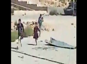 Halepli çocuklar keskin nişancıların hedefi(Video)