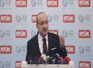 Akdoğan'dan 'Özgür basın' yaygaralarına cevap!