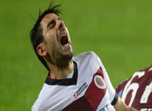 Özgür sezonu kapattı