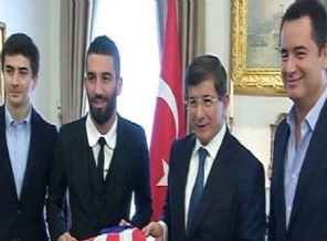 Arda ve Acun'dan önemli ziyaret