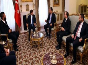 Arda ve Acun, Davutoğlu'nu ziyaret etti