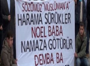 Beyazıt'ta Demba Ba'lı yılbaşı protestosu!