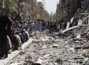 Esed Cuma namazı kılarken saldırdı