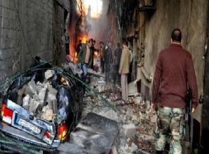 Esed Filistin Camisi çevresini bombaladı