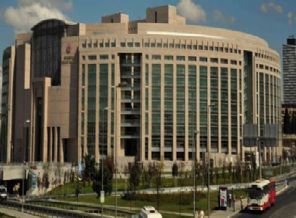 İstanbul Adalet Sarayı'nda yangın paniği