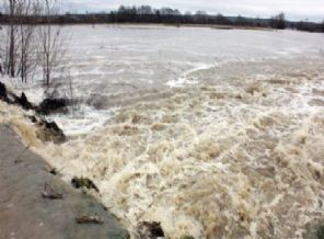 Malezya'da sel halkı evlerinden etti