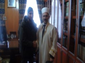 Müslüman oldu başına gelmeyen kalmadı