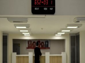 Vakıfbank'tan bin şubeye 800 personel alımı