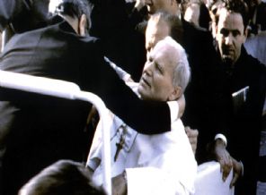 Ağca'dan ikinci Papa hamlesi! Gözaltına alındı