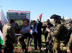 Filistinli Bakan için temsili 'çadır köy'