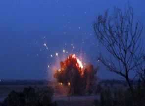 Hafter ilk kez Misrata'yı bombaladı