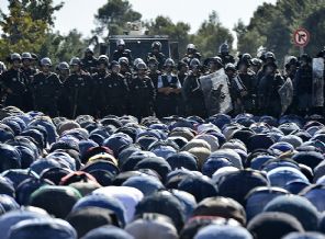 İsrail Kudüs'teki polis sayısını artırıyor