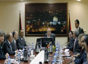 Filistinli 8 bakan Gazze'ye gidiyor