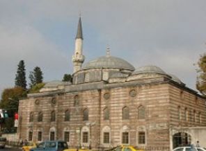 Tarihi Osmanlı camisinde Türkçe vaaz yasaklandı