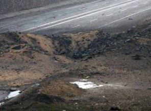 Patlayıcı yüklü araç infilak etti: 2 asker yaralı