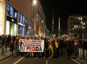 'İslamlaşıyor muyuz' anketi