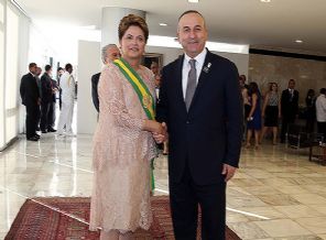 Çavuşoğlu Rousseff’in yemin törende