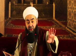 Cübbeli Ahmet Hoca'dan Cem Yılmaz tarzı Noal esprisi