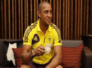 Roberto Carlos imzayı attı!