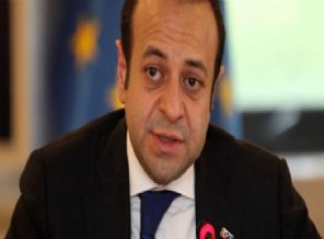 Egemen Bağış'dan oylama öncesi twitler