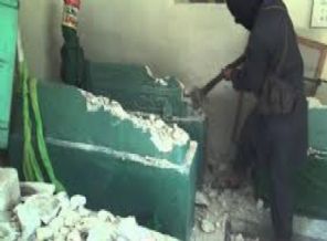 IŞİD, 17 türbeyi yıktı