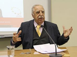 Said Nursi bütün tehlikeleri görmüş ve yazmış