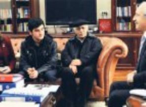 Erdoğan'a hakaret eden liseliyle buluştu