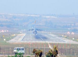 Hollanda gidiyor, İspanyollar geliyor!