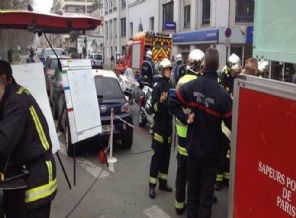 Hz. Muhammed karikatürü yayınlayan dergiye baskın: 12 ölü