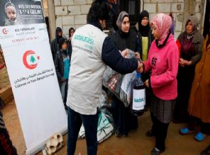 Lübnan'daki Suriyeli ve Filistinli mültecilere insani yardım