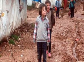 Suriyeliler kar fırtınasıyla karşı karşıya