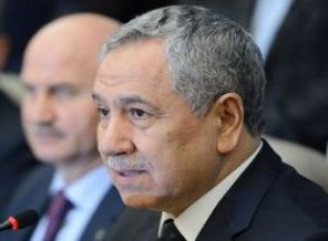 Bülent Arınç HDP'ye yüklendi