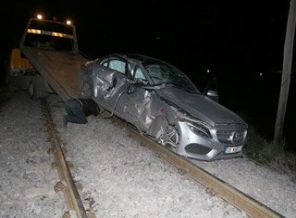 Diyarbakır'da yolcu treni araca çarptı