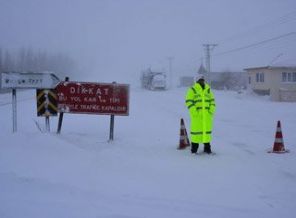 Kayseri'de 11 işçi donmaktan kurtarıldı